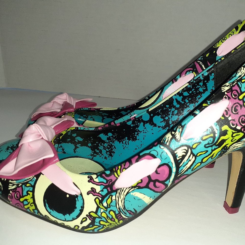 Ladies Iron Fist Shoes US 7